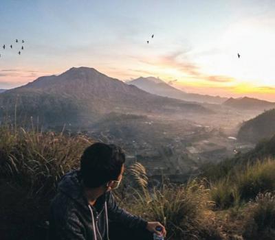 très charmant avec le beau lever de soleil, randonnée mont batur
