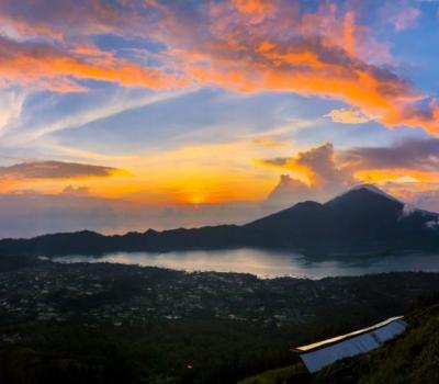 admirez le lever de soleil et faites la randonnée  mont batur et  en safari voiture de volkswagen