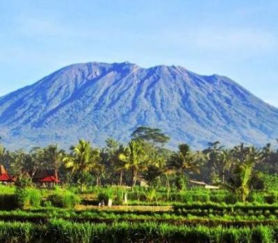 ascension du mont agung exceptionelle a faire sur bali et visiter le temple de besakih,balilabelle