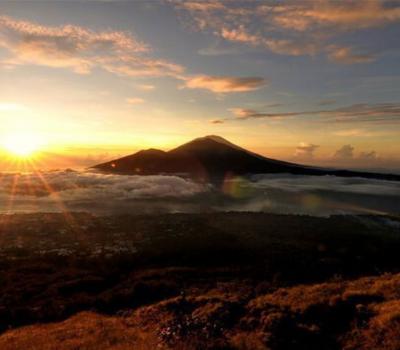 randonnée à bali volcan batur, et artist village ubud,balilabelle