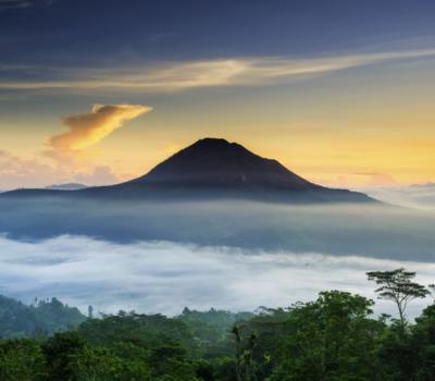 escalade du mont Batur avec vous admirer le lever de soleil tres magnifique