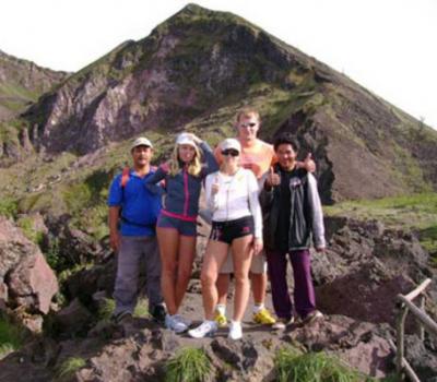 l'ascension du mont batur trés etonnant