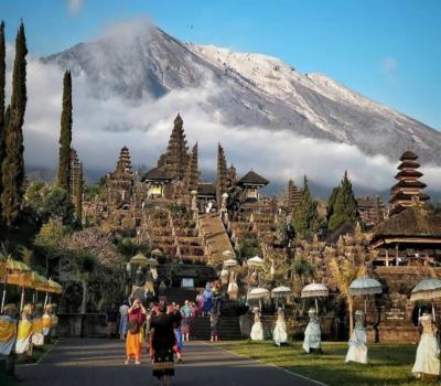 voyage à bali sidemen randonnée et temple besakih et le palais de justice de klungkung-balilabelle