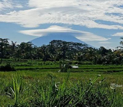 tres belle randonée mont lempuyang a la basse du volcan agung,balilabelle