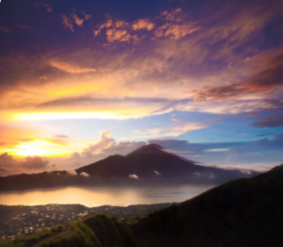 randonnée au volcan batur actif ,lever de soleil