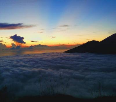 randonnée mont batur, kintamani (bali) regarder le soleil se leve