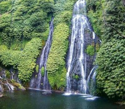 munduk-Randonnée Facile traversez le lac en canoë traditionnel