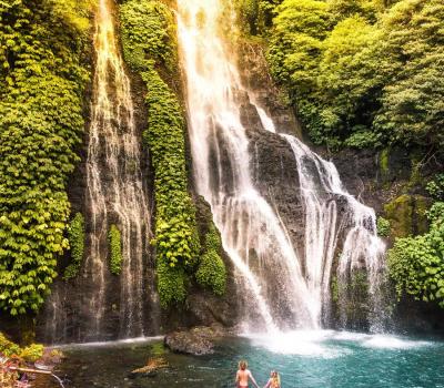 belle randonnée dans le village de munduk et canoë sur le lac tamblingan