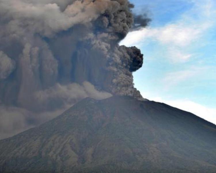 voyage à bali , randonnée au mont agung bali-balilabelle