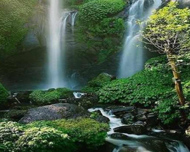 randonnée à la cascade de sikumpul-balilabelle