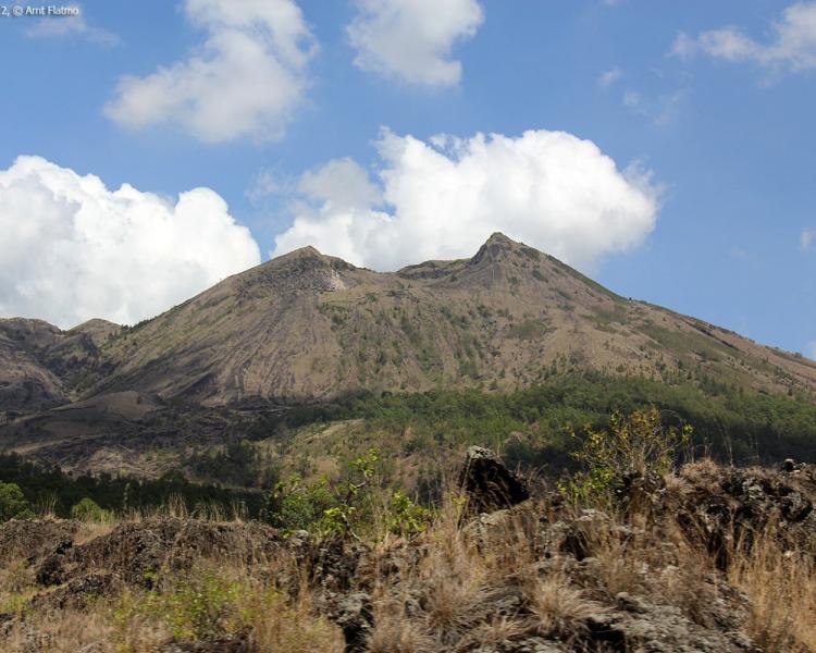 incroyable escalade du mont batur  @ combinaison rafting2021.