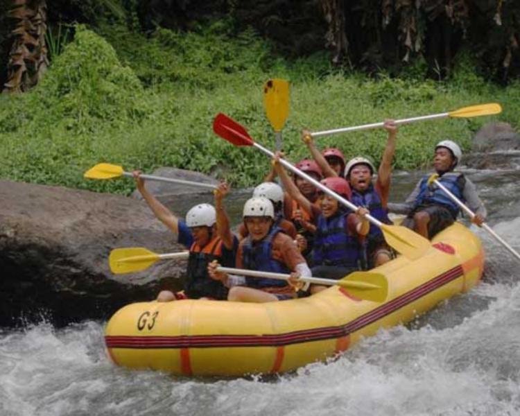 voyage à bali faire UN VTT et AYUNG RAFTING ADVENTURE-balilabelle