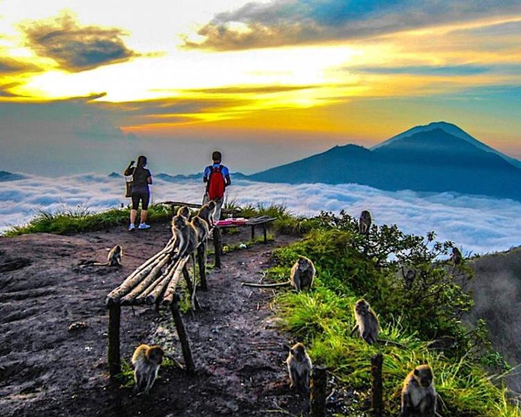 escalade du mont batur avec vous,  panorama le lever de soleil
