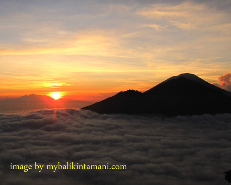 magnifique lever de soleil panoramique le matin au mont batur,nos conseils d'ascension