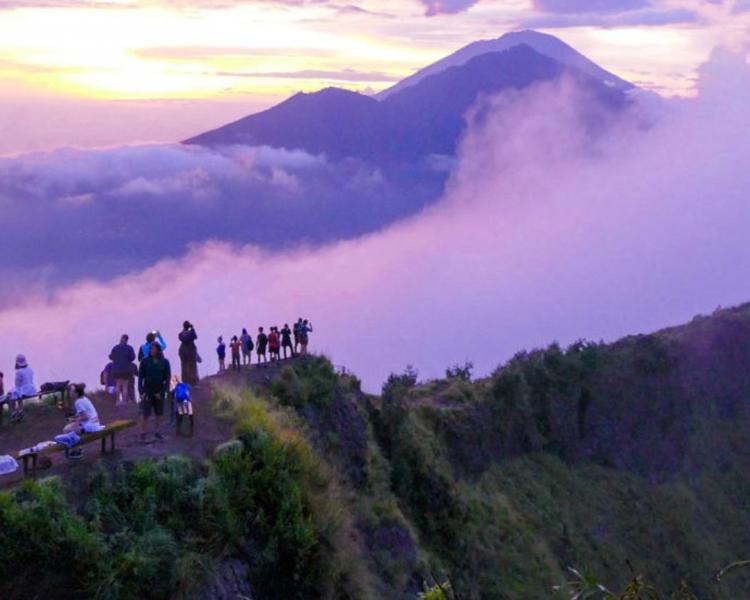 Randonnée à Bali mont Batur est très incroyable, surtout avec le lever du soleil