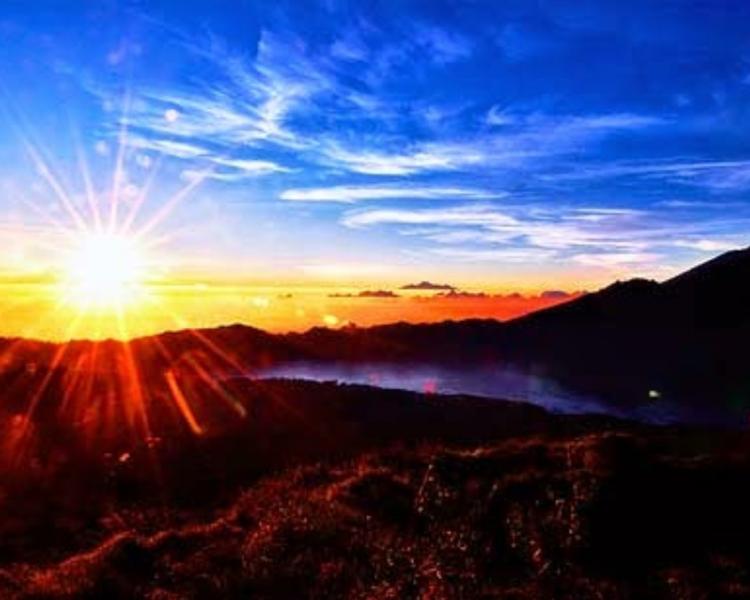 bali randonnée  le volcan et lac batur , bali - kintamani. paysages exotiques