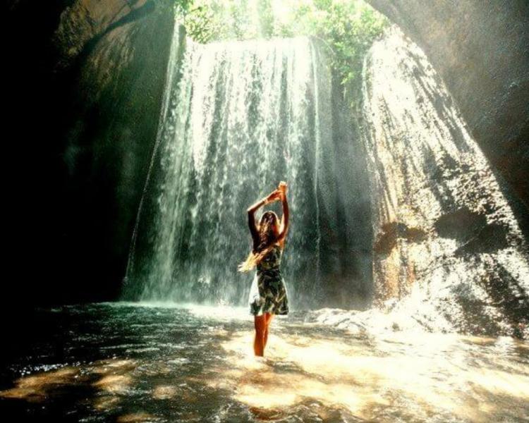top randonnée dans le village de sidemen et belle cascade cepung, balilabelle