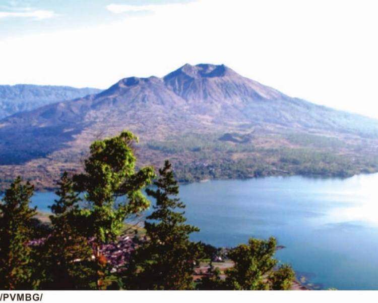 l'ascension du mont batur et telaga waja rafting balilabelle