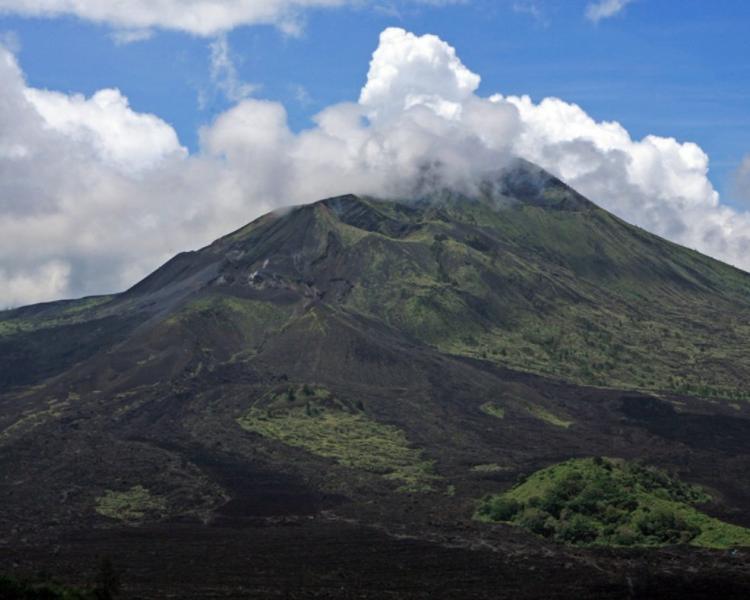 exceptionelle a faire l'ascension du mont batur  sur bali