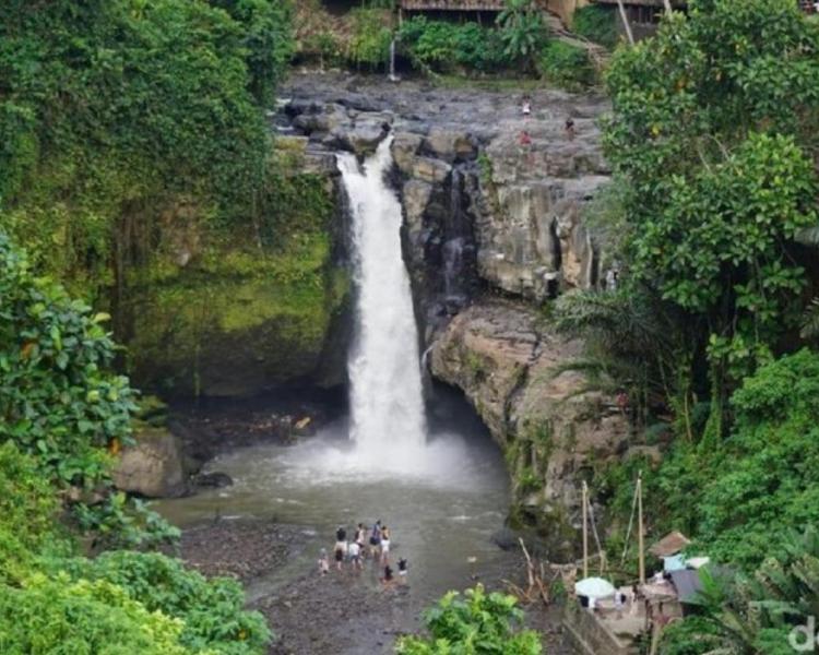 escalade  du mont batur@2026- kintamani (bali)- regarder le soleil se leve
