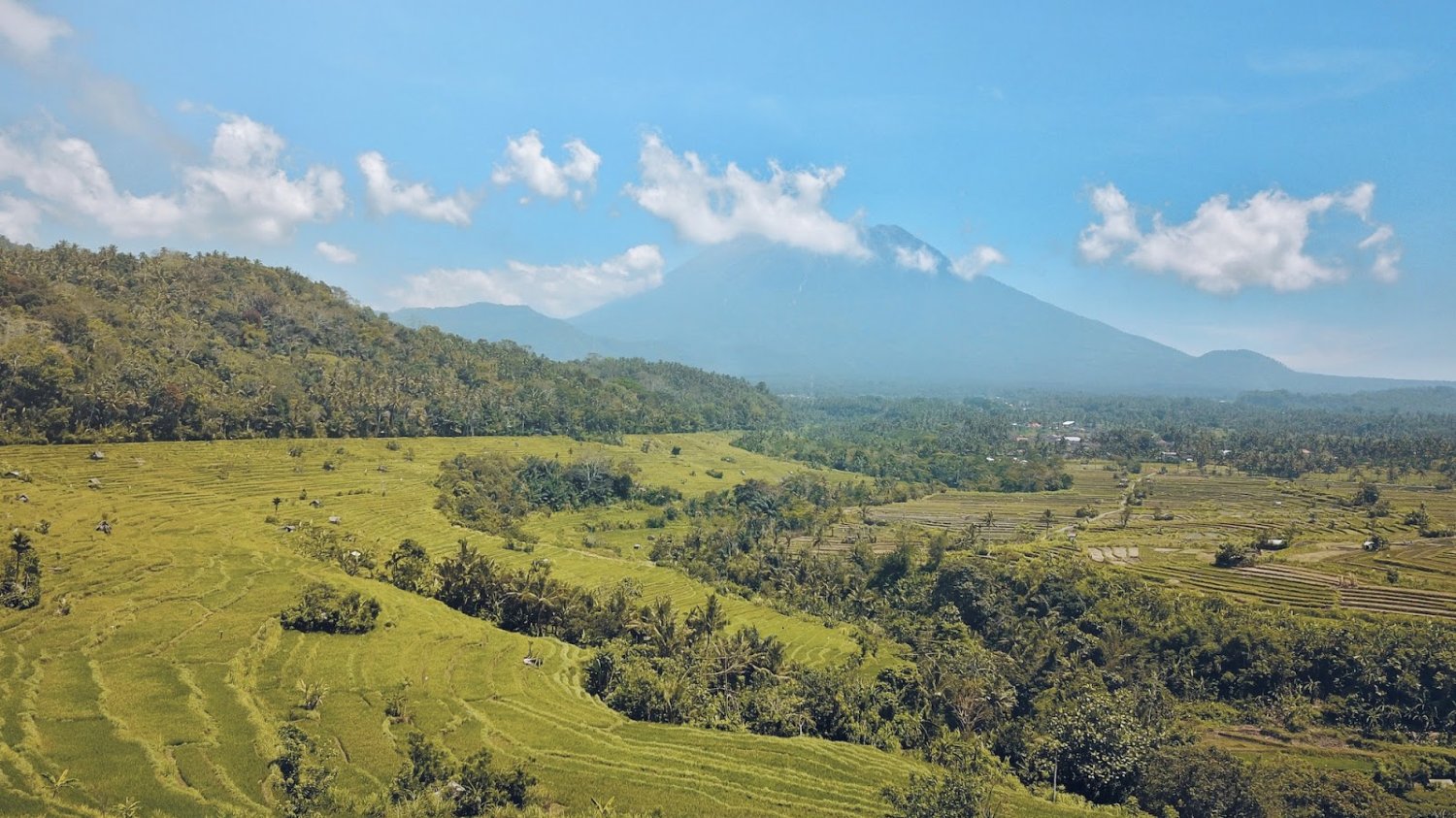 une belle randonnée exceptionelle au village sidemen pour sa beauté naturelle,balilabelle