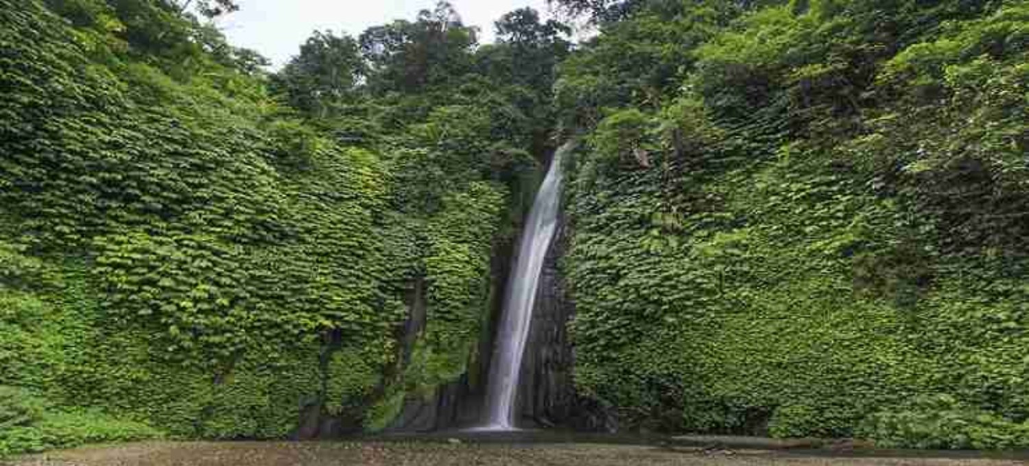 Randonnée l'exotisme de la cascade de Munduk et lac d’altitude de Tamblingan