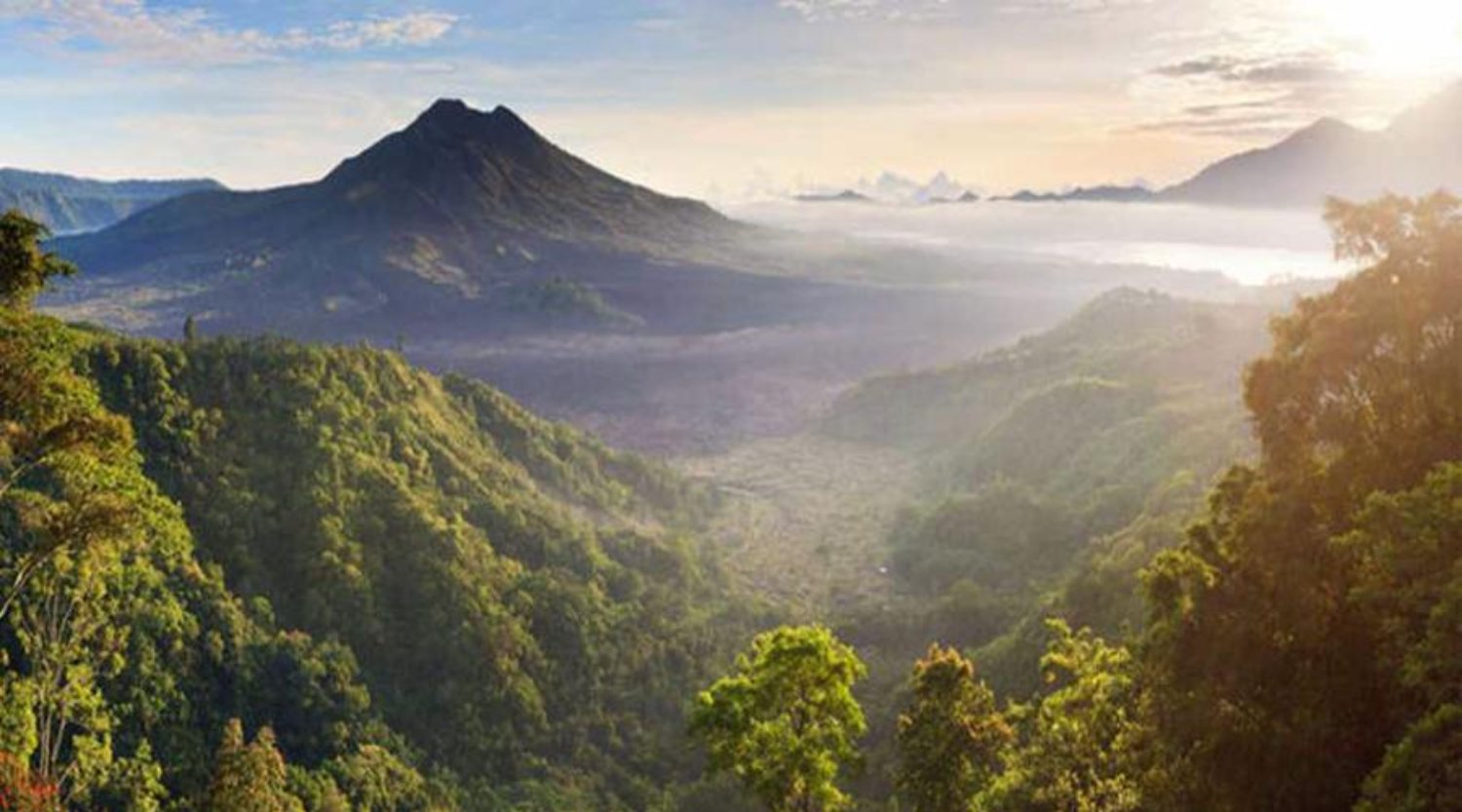 le magnifique lever de soleil du mont Batur qui a besoin de randonnée et Rafting - Ubud- Bali