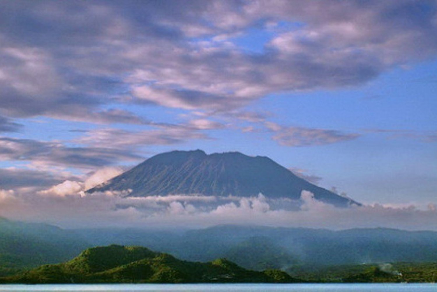 gunung agung bali _120901141655 192